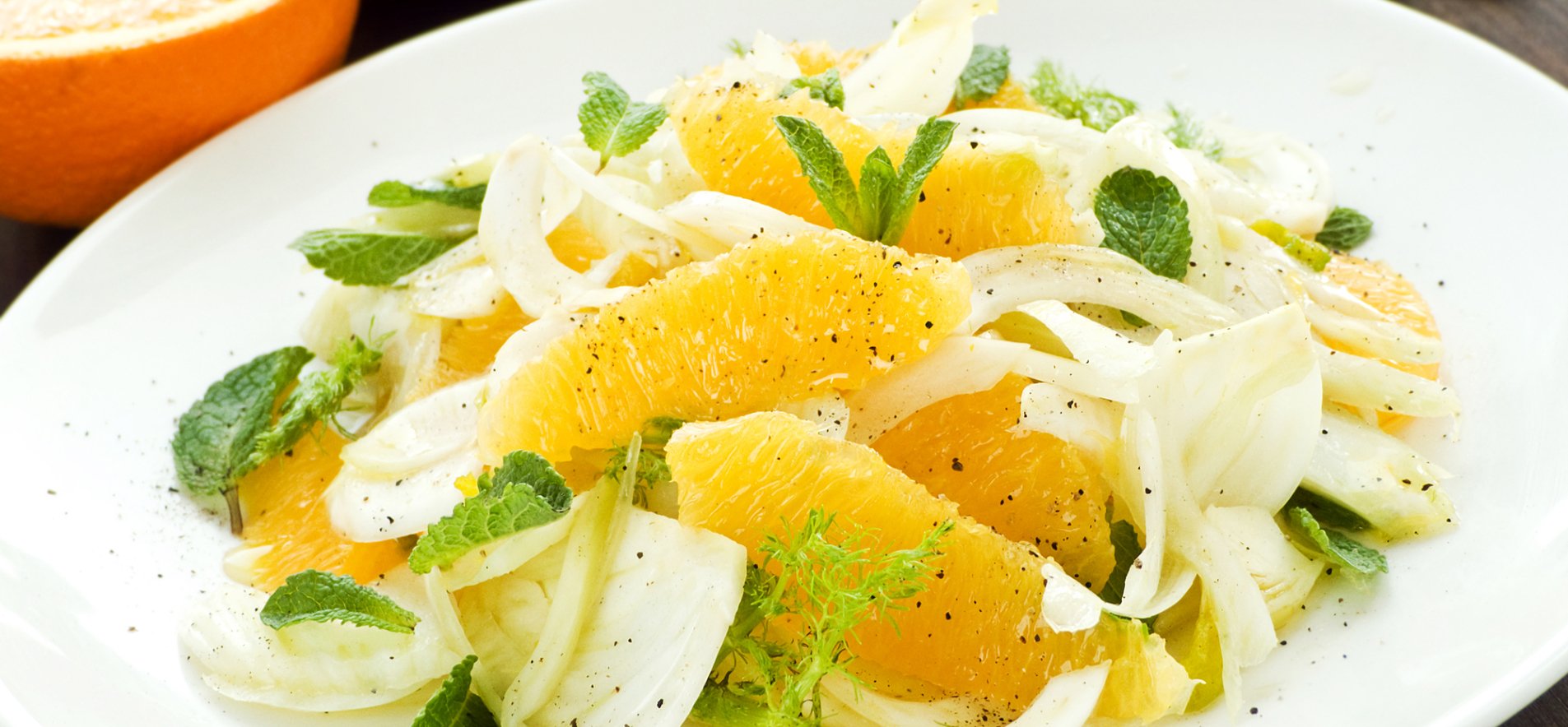 Детокс-салат с цветной капустой и апельсином