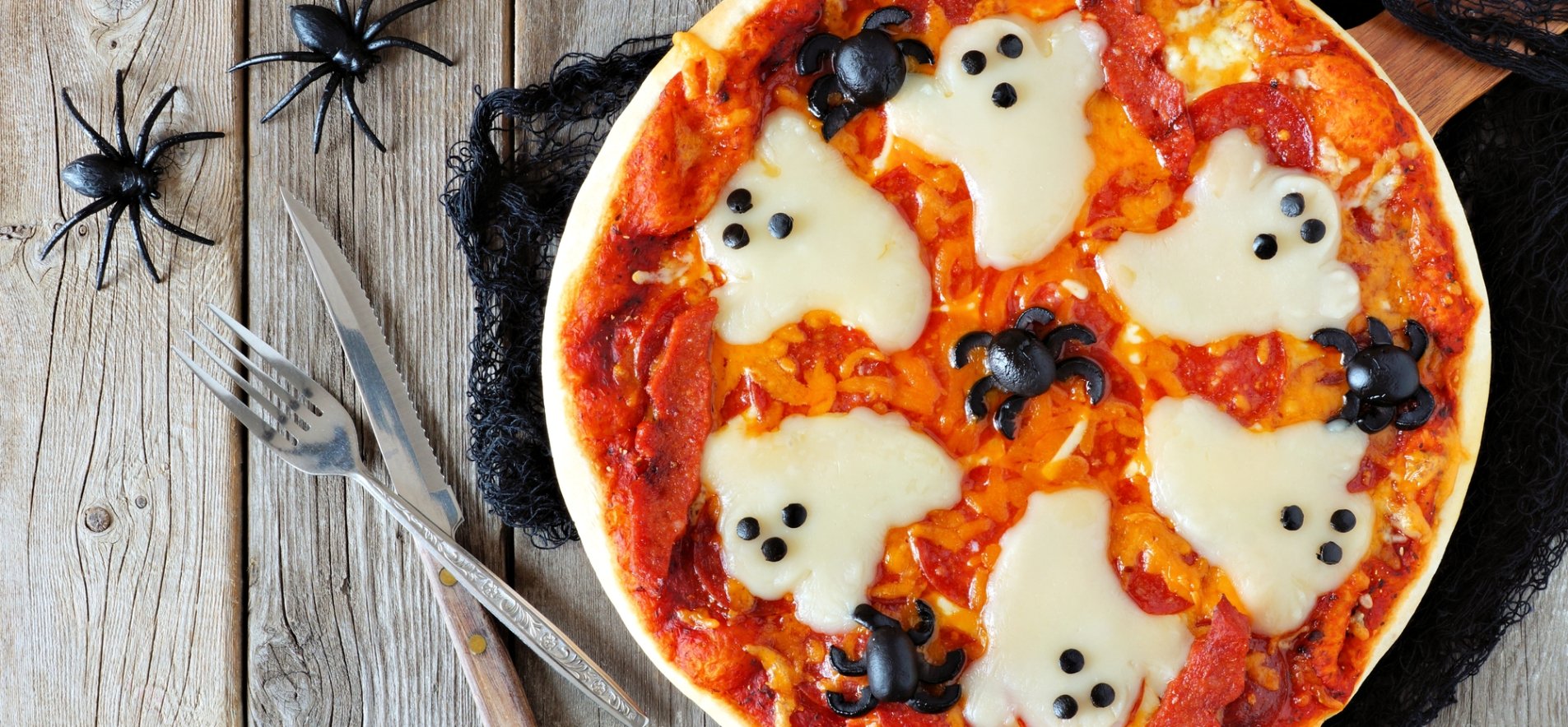 Идеи для Хэллоуина: пицца с привидениями – праздничный рецепт для детей и взрослых