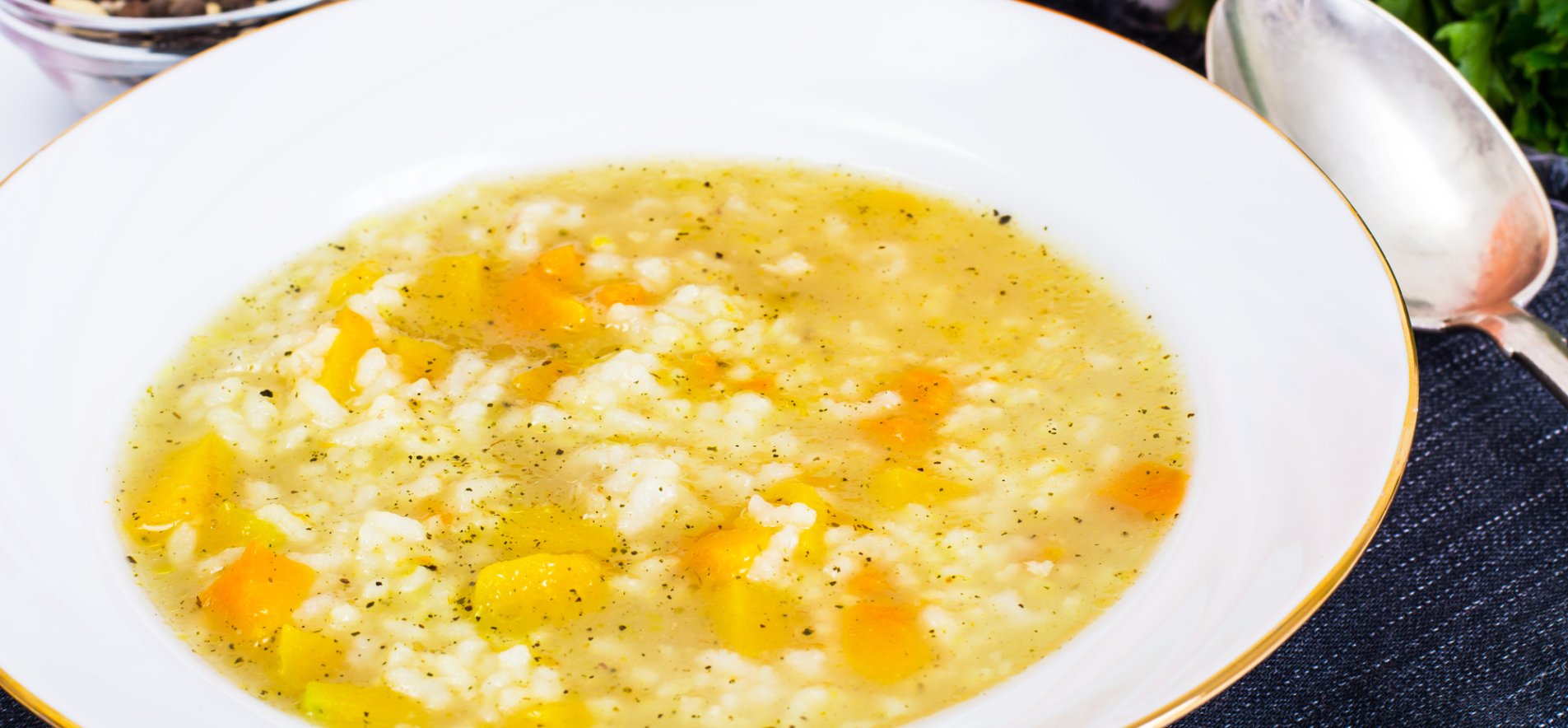 Овощной суп с кунжутом