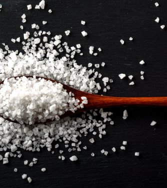 Нитритная соль в колбасе: безопасно или стоит задуматься?