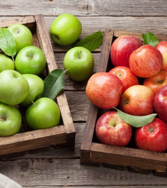 Почему яблоки темнеют при нарезке? Нашли способ оставить их красивыми на столе подольше