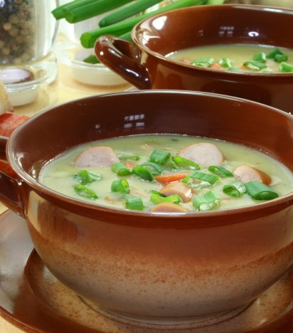 Картофельный суп по-польски – для сытости используются колбаса