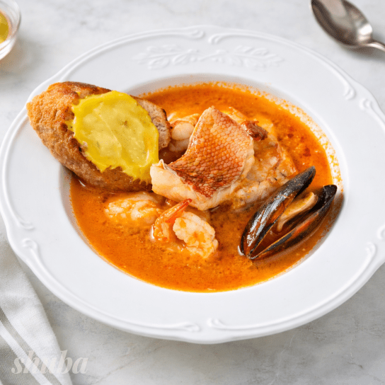 Буябес з рибою та морепродуктами