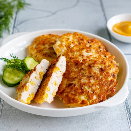 Січеники з курячим філе, кукурудзою та сиром