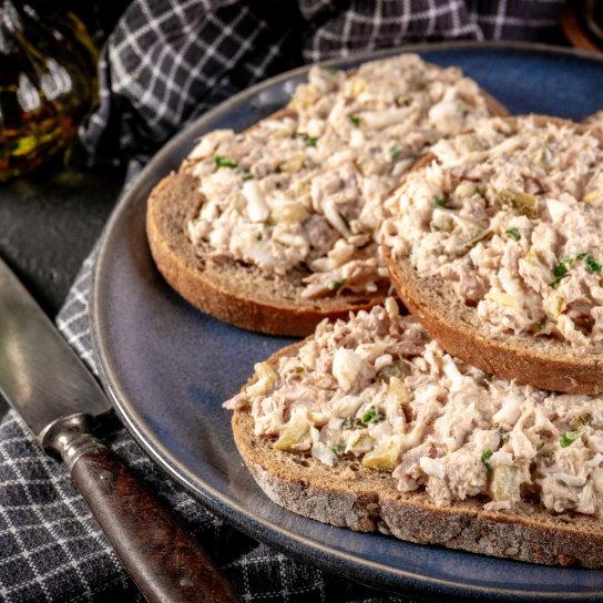 Бутербродна паста з тунця та овочів