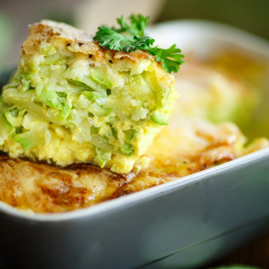 Заливний пиріг з молодою капустою