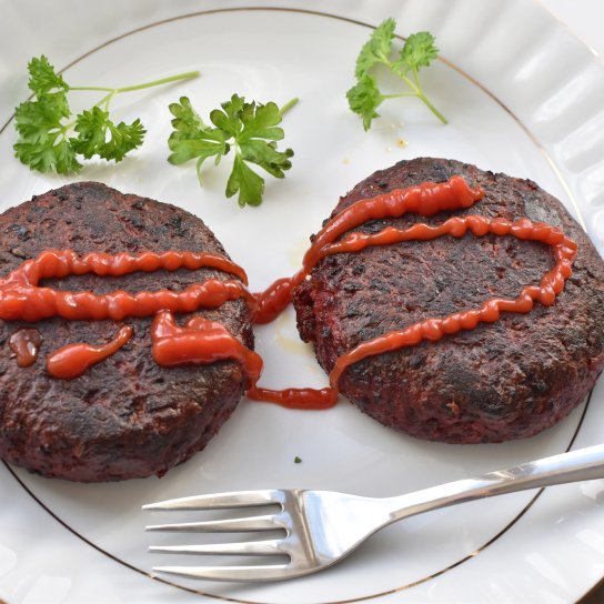 Бурякові котлети з фаршем