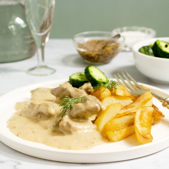 Свинина в сметанно-гірчичному соусі