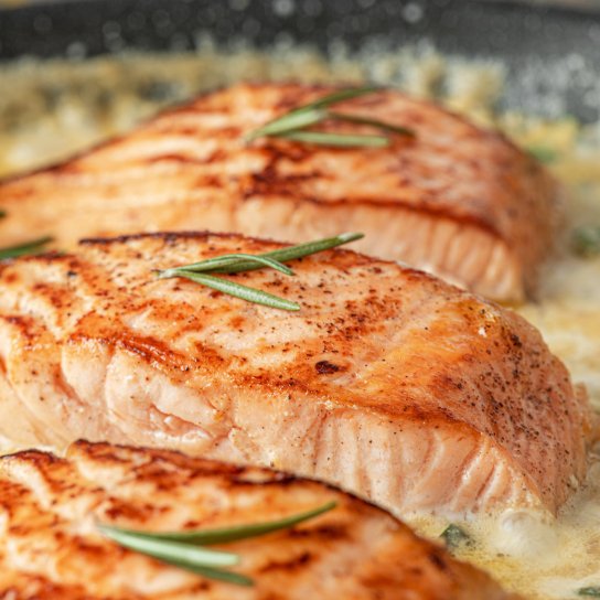 Новорічний лосось у вершках