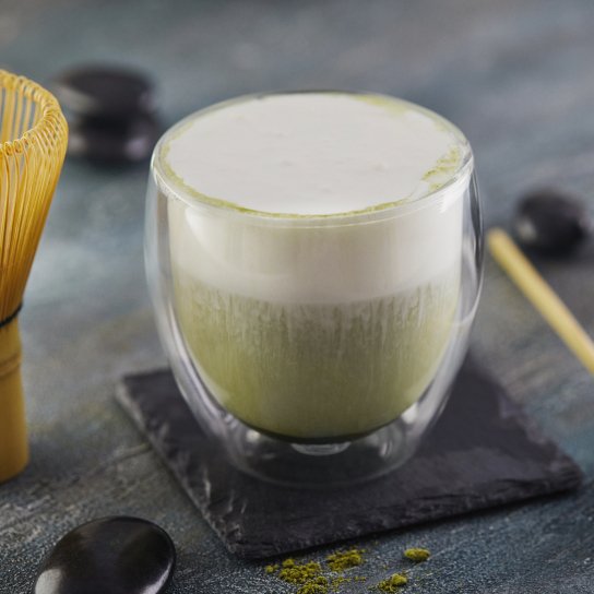 Матча-лате з корицею