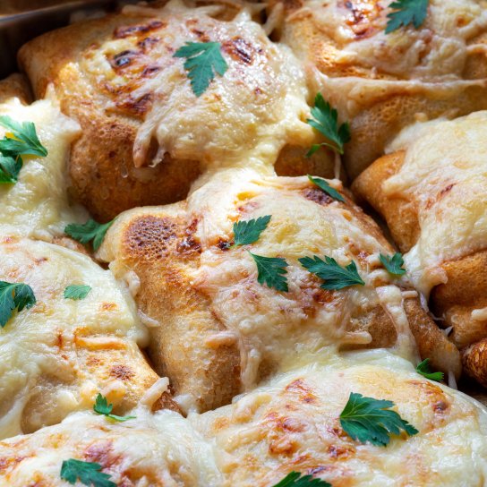 Млинці з куркою та овочами