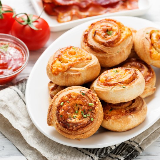 Овочеві тістечка з листкового тіста