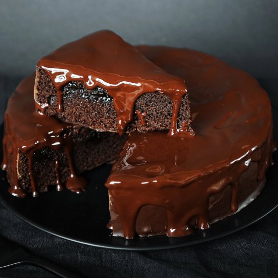 Шоколадний торт з кокосовим кремом