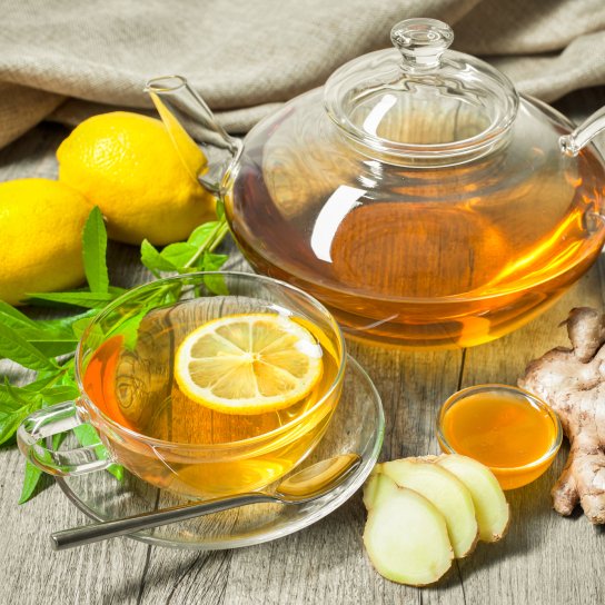 Чай з медом, лимоном та імбирем