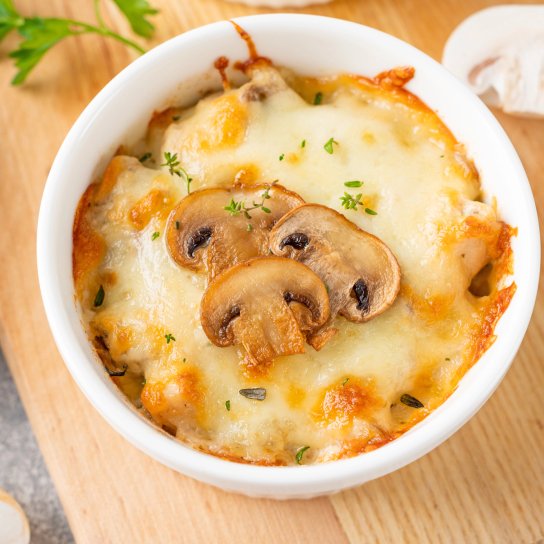 Сирно-вершкова грибна запіканка