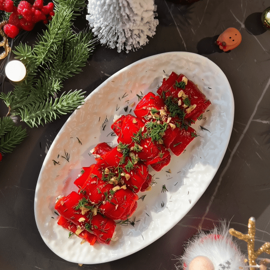 Закуска із запечених перців та горіхів