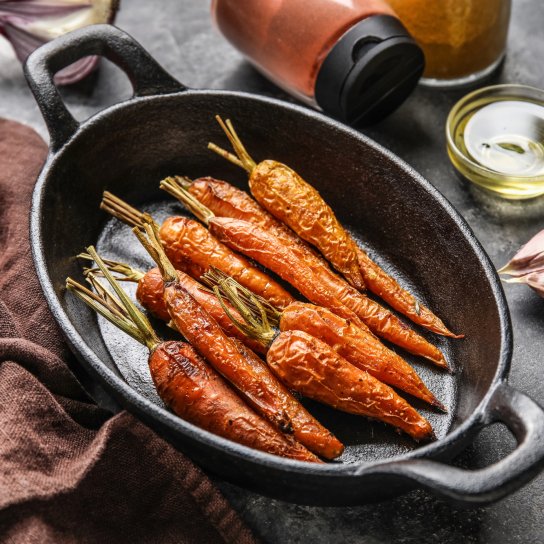 Глазурована морква з медом та чилі