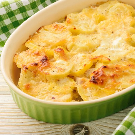 Скумбрія з картоплею, запечена під майонезом