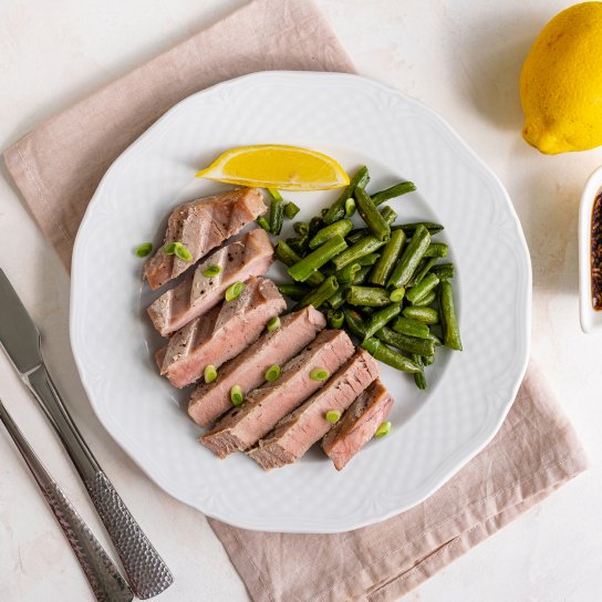 Тунець на електрогрилі з цитрусово-імбирним соусом