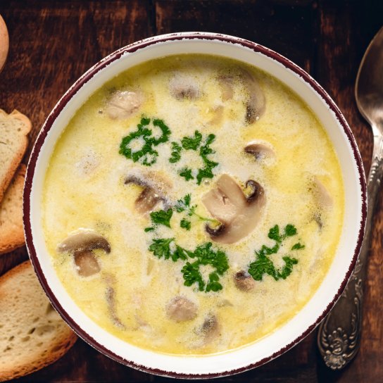 Шотландський грибний суп з печерицями