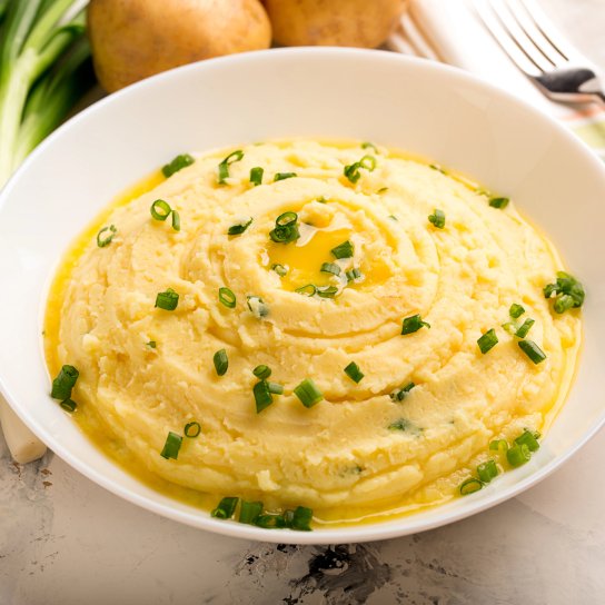 Картопляне пюре з зеленою цибулею