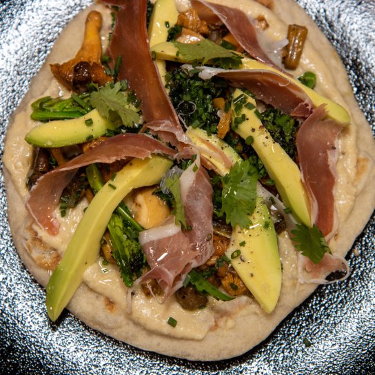 Нутовий крем з руколою