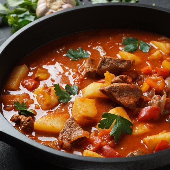 Гуляш з яловичини по німецькому
