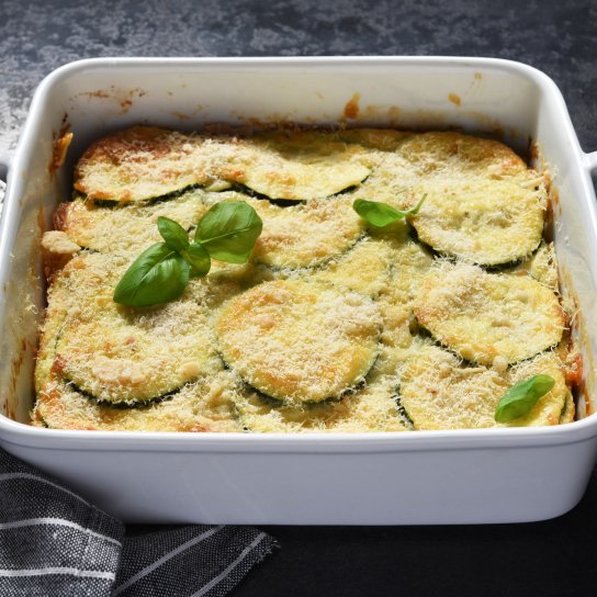 Запечений шпинат з кабачками