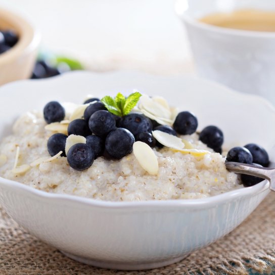 Ячмінь у молоці з сухофруктами