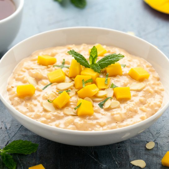 Вершковий рисовий пудинг з манго