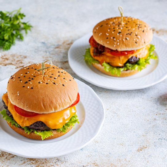 Бургер з яловичиною