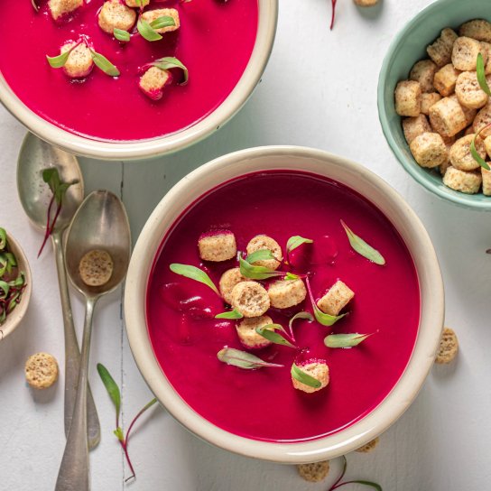 Буряковий суп з антиоксидантами