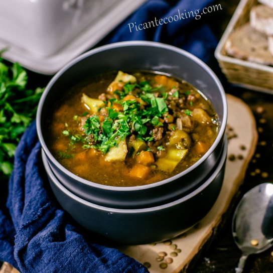 Суп із сочевицею і фаршем