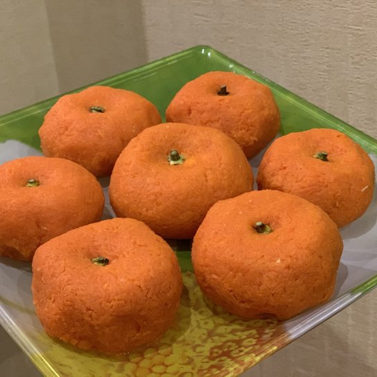 Новорічний салат «Мандаринка»