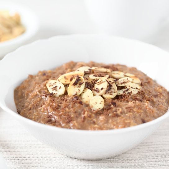 Вівсянка з какао та горіхами