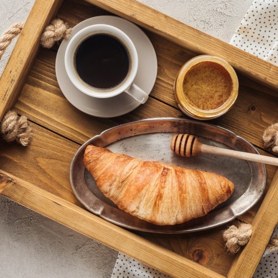 Кава з медом і корицею