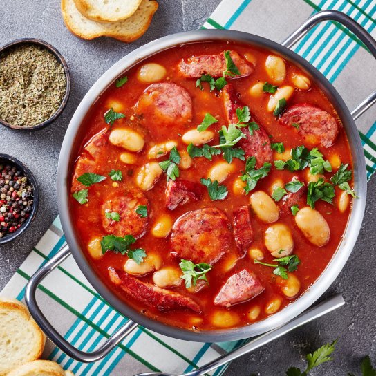 Іспанський суп з ковбасками