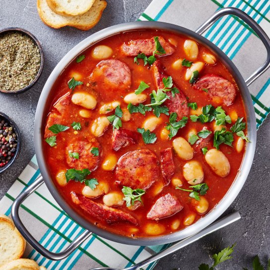 Іспанський суп з ковбасками