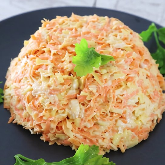 Морквяний салат з куркою