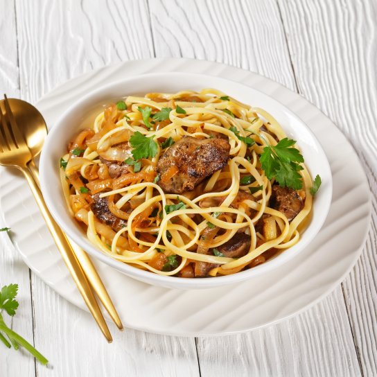 Макарони по-флотськи з печінкою