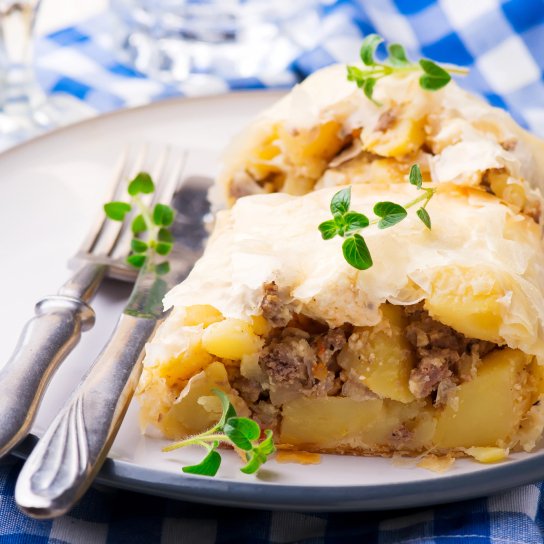 Струдель з тунцем і картоплею