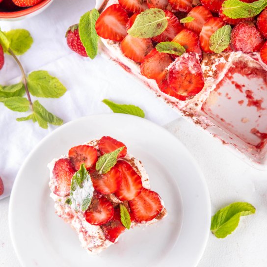 Корисне полуничне тирамісу