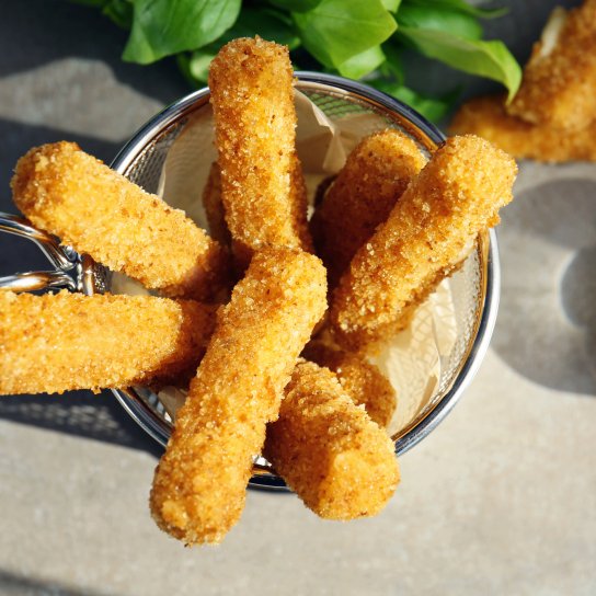 Сирні роли у рисовому папері та клярі