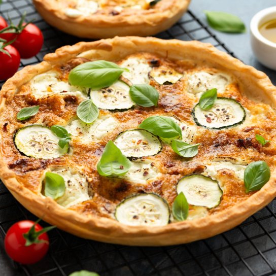 Листковий пиріг з кабачками та сиром