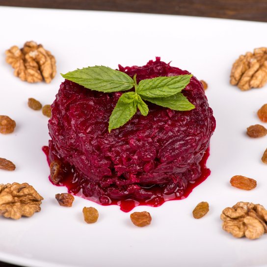 Буряковий салат з крабовими паличками