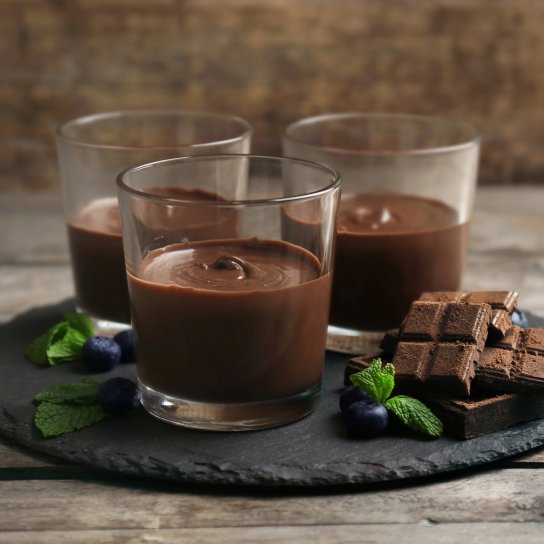 Шоколадний пудинг з фундуком