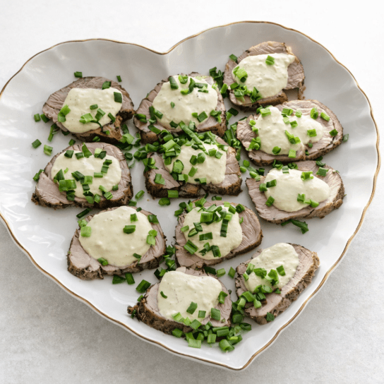 Запечене мʼясо з соусом