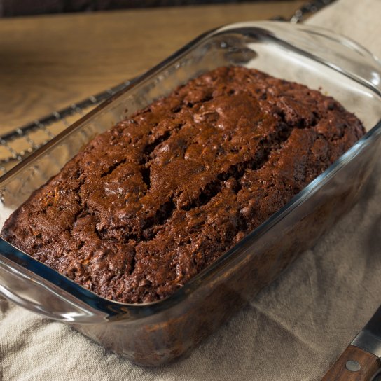 Шоколадно-банановий кекс із яблуком