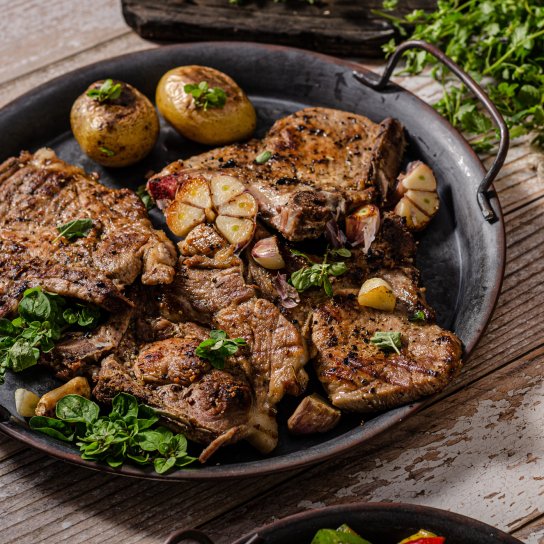 Кубинський яловичий стейк у маринаді