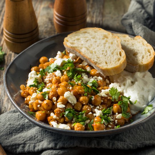 Салат з нуту та йогурту